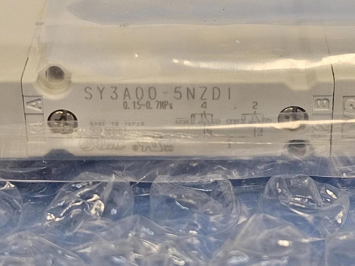 Used NEW SMC SY3A00-5NZD1 5-PORT SOLENOID VALVE SY3A005NZD1