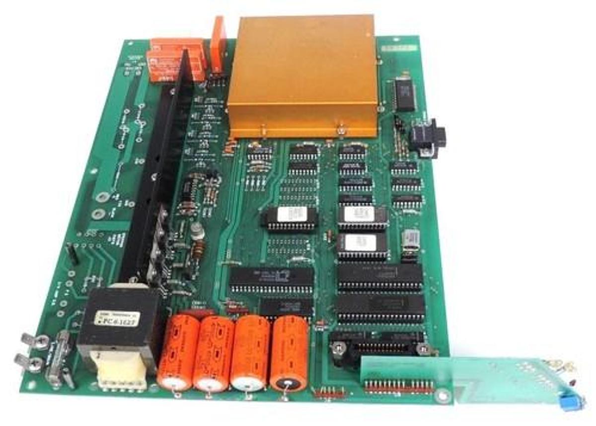 Used SAUNDERS AND ASSOC. INC 0000167-00 BOARD 0000166-04 BOARD