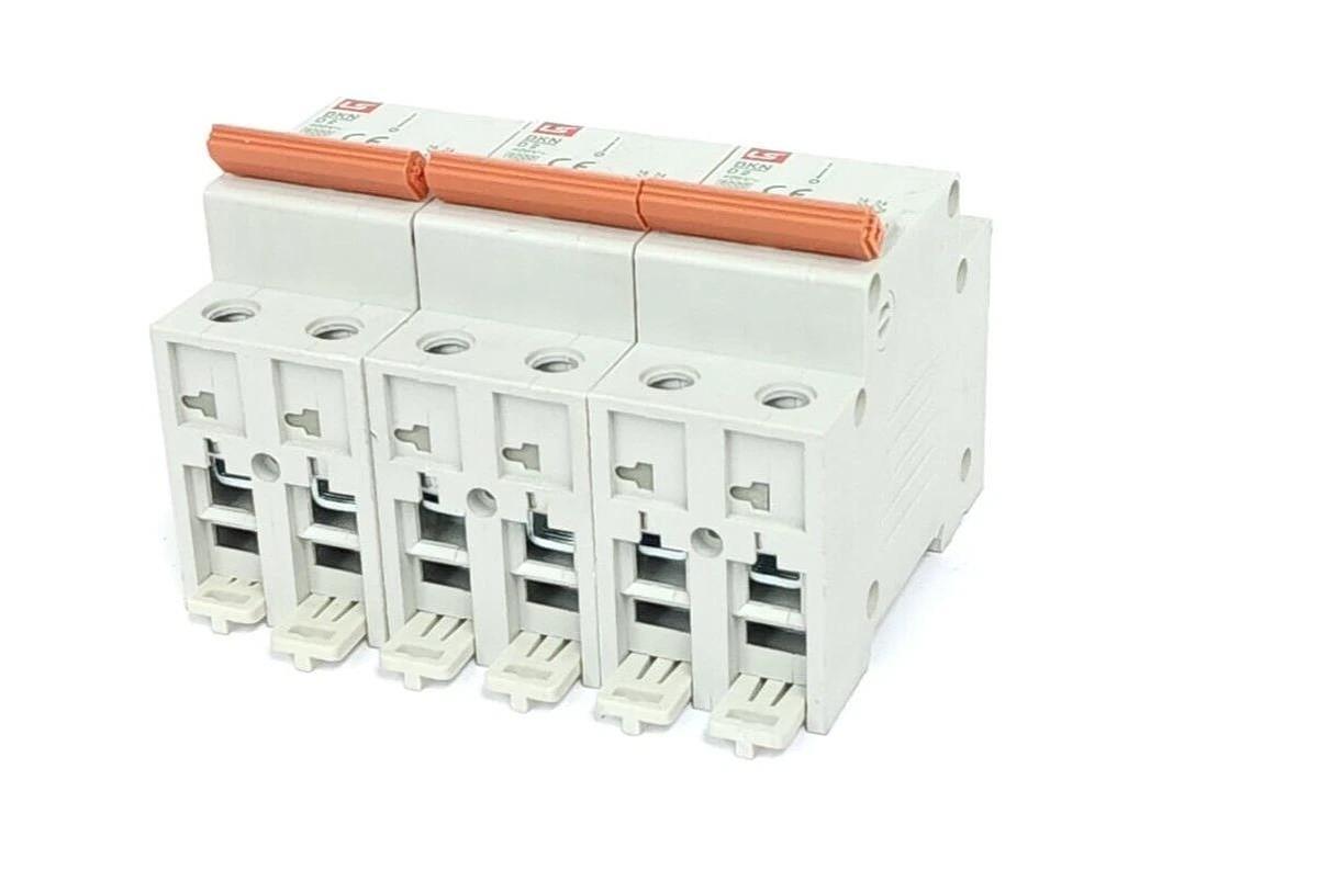 Used LOT OF 3 LS BKN D2 BREAKERS 400V