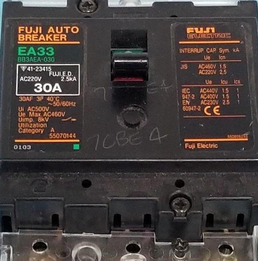 Used FUJI EA33 30A CIRCUIT BREAKER EA33-30, BB3AEA-030