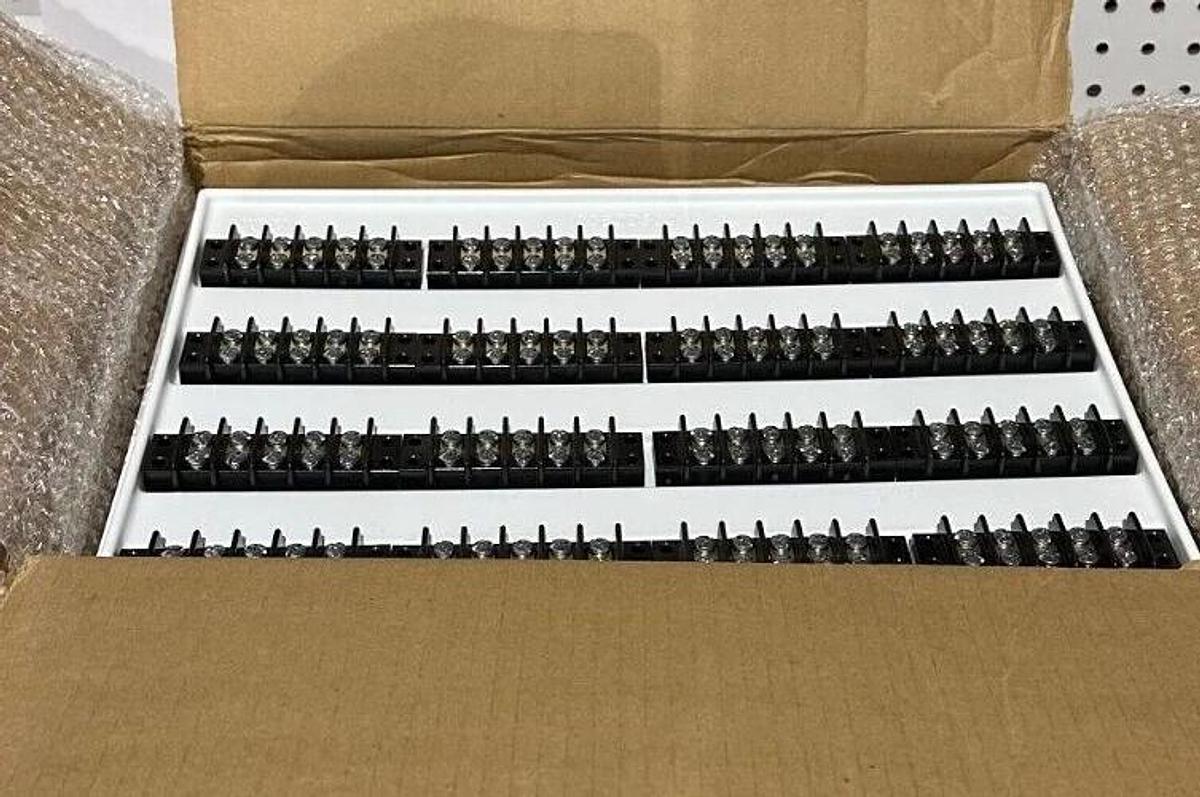 Used 160 NEW MOLEX 0382100105 BARRIER TERMINAL STRIPS 38210-0105 / 382100105