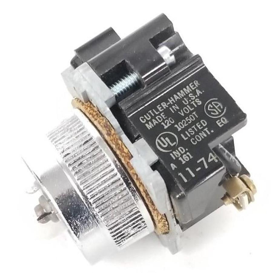 Used NEW CUTLER-HAMMER 10250T CONTACT W/ INDICATOR LAMP, 120V