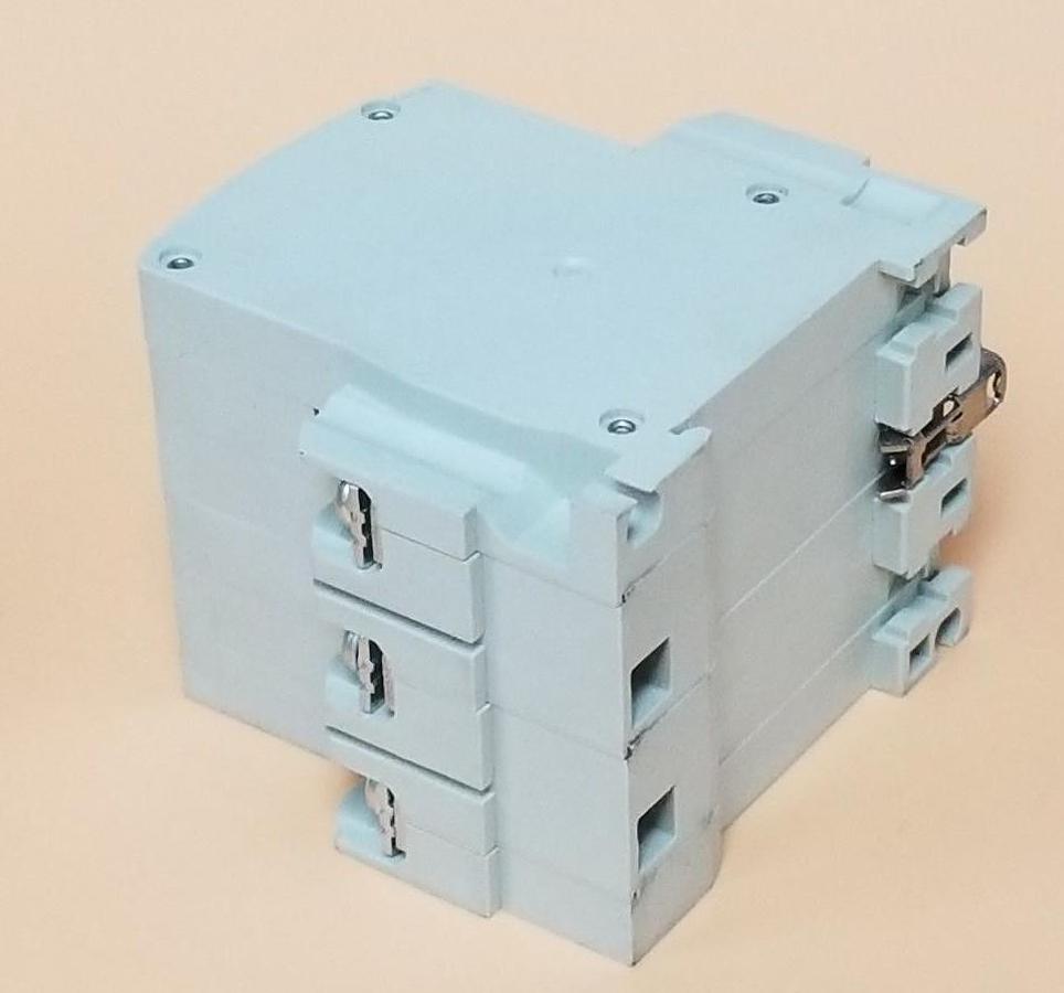 Used LOT OF 3 FUJI ELECTRIC CP33FS/2 CIRCUIT BREAKERS 3P, 2A, CP33FS2