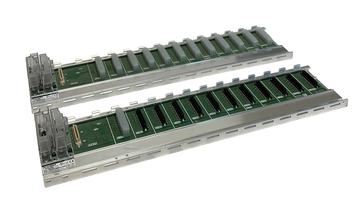 Used 2 MITSUBISHI Q612B MELSEC-Q 12 I/O SLOT / 1 POWER SLOT CHASSIS / RACKS 5VDC USNP