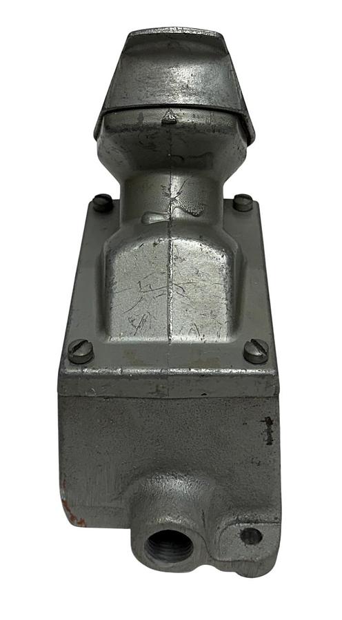 Used CROUSE-HINDS CPS152-111 / CPS152-111M5 / CPS152111 ARKTITE RECEPTACLE ASSY USNP
