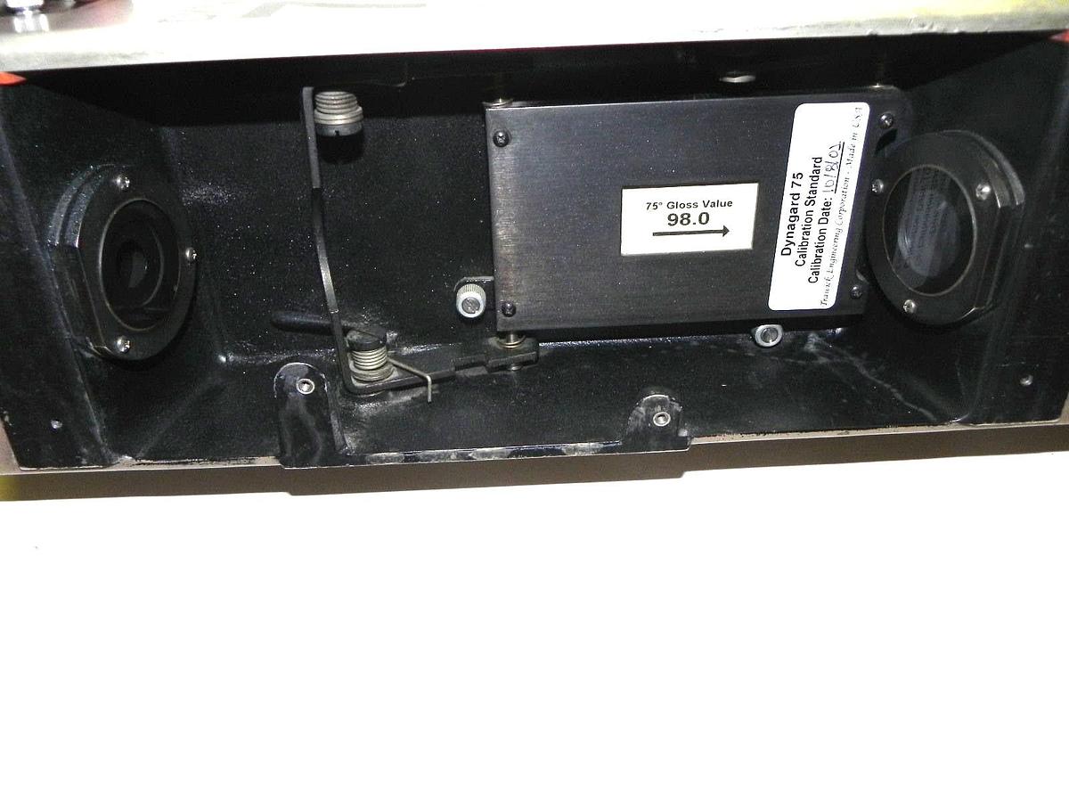 Used DYNAGARD 75 GLOSSMETER GLOSS SENSOR
