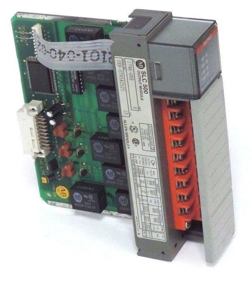 Used LOT OF 2 ALLEN BRADLEY SLC 500 1746-OX8 OUTPUT MODULES SER A FAC 1P 1746OX8