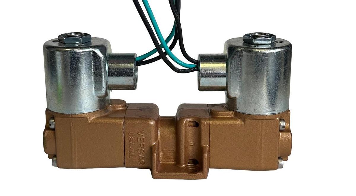 NEW VERSA VALVES VGG-8332-U-30-A120 / VGG8332U30A120 DIRECTIONAL SOLENOID VALVE