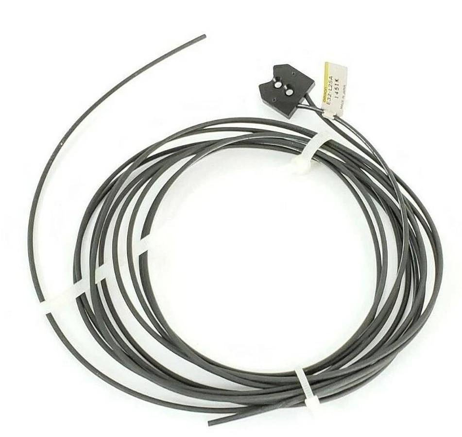 NEW OMRON E32-L25A EDGE SENS RT ANGL MOUNT, E32L25A