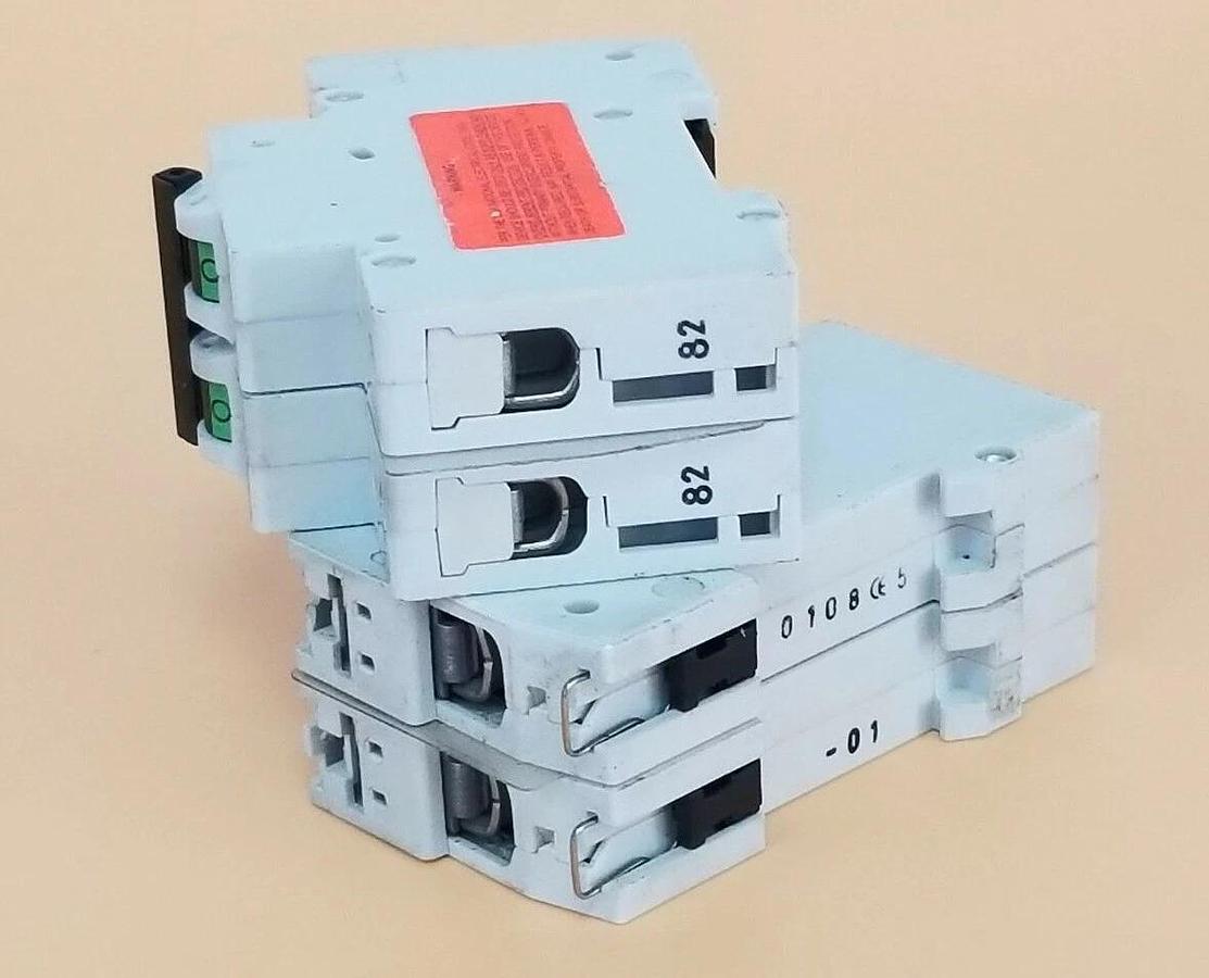Used LOT OF 2 GENERAL ELECTRIC V17206 CIRCUIT BREAKERS 277/480VAC 2P 6A IEC947-2 B6