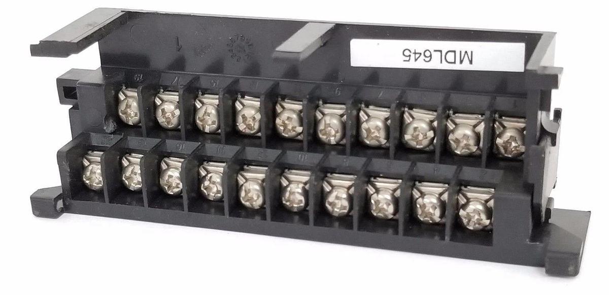 Used GE FANUC 44D750121 TERMINAL BLOCK 16-CHANNEL, 20 POS. 24VDC (CHIPPED CORNER)