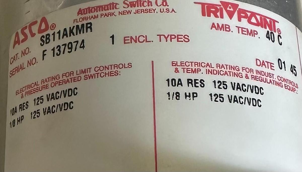 Used NEW ASCO SB11AKMR TRI-POINT PRESSURE SWITCH TK10A42R 125V 10A 1/8HP