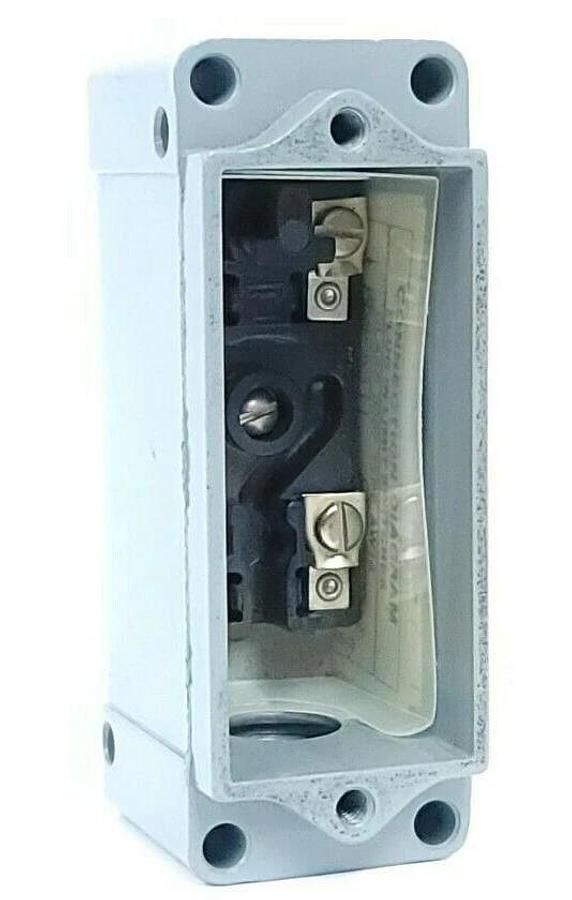 NEW SQUARE D 9007-AW16 PLUG IN LIMIT SWITCH (BODY ONLY)