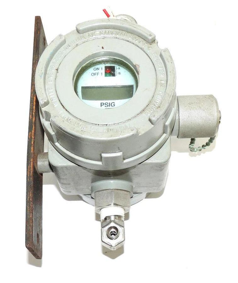 Used SOR 522E1-TC3-P7-C2A PRESSURE SWITCH 120VAC 0.04A, OUTPUT 4-20MA