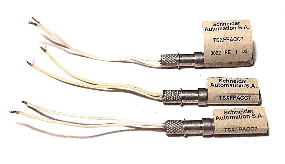 Used LOT OF 3 SCHNEIDER AUTOMATION TSX-FPA-CC7 FIP TERMINATOR KITS TSXFPACC7