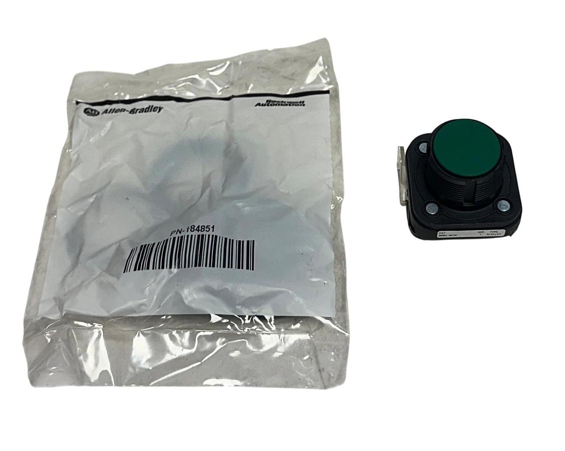 Used ALLEN BRADLEY 800H-AR1A /F 30mm MOMENTARY PUSH BUTTON 800H PB FLUSH GREEN NSMP