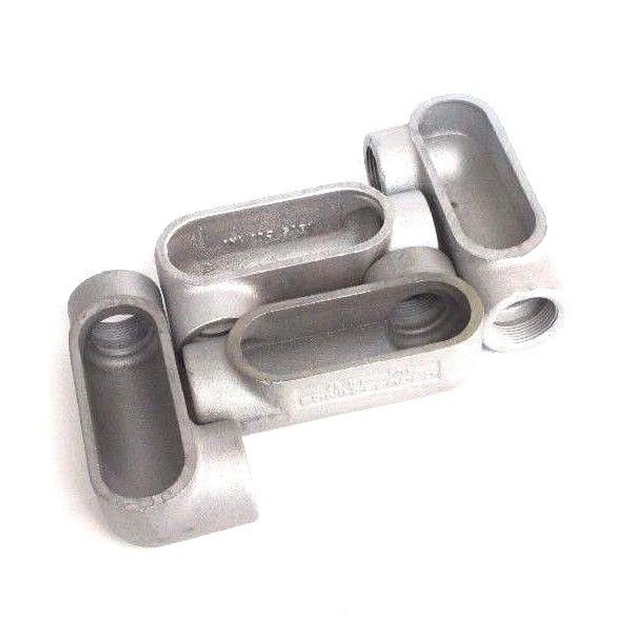 Used LOT OF 4 NEW COOPER CROUSE HINDS LR47 CONDUIT BODY OUTLET BOX FORM 7, 1-1/4"