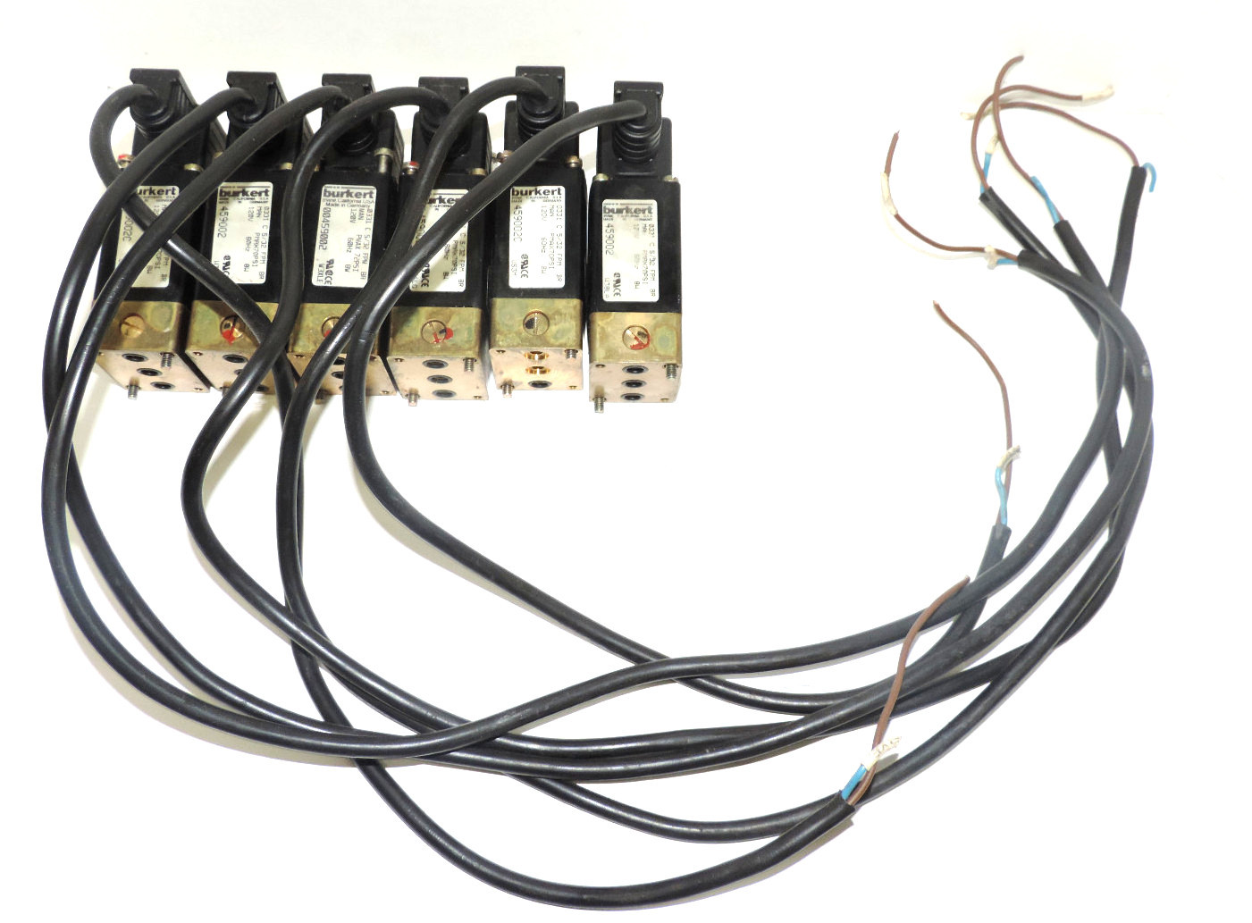 Used LOT OF 6 BURKERT 0331 SOLENOID VAVLVES WITH CNE MA6-V5 CONNECTOR CABLES