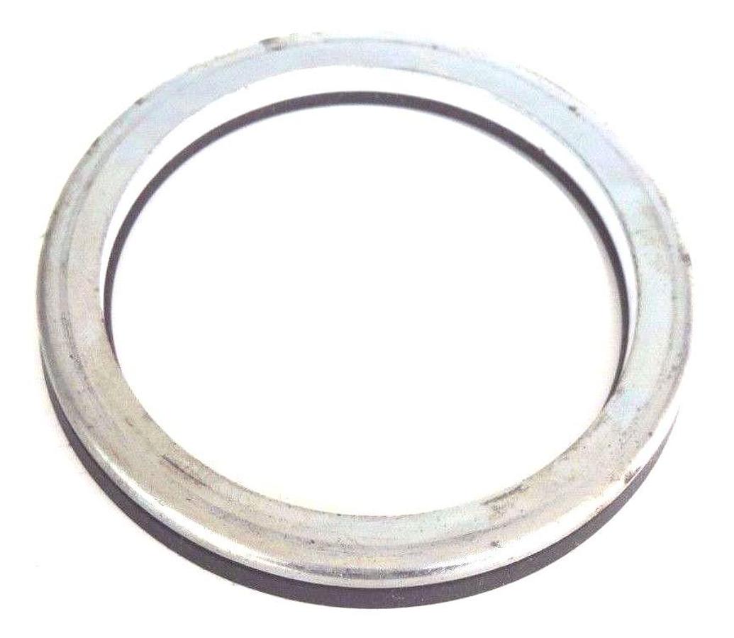 LOT OF 6 NIB JM CLIPPER 0312-17181 OIL SEALS 031217181, 5066 HP