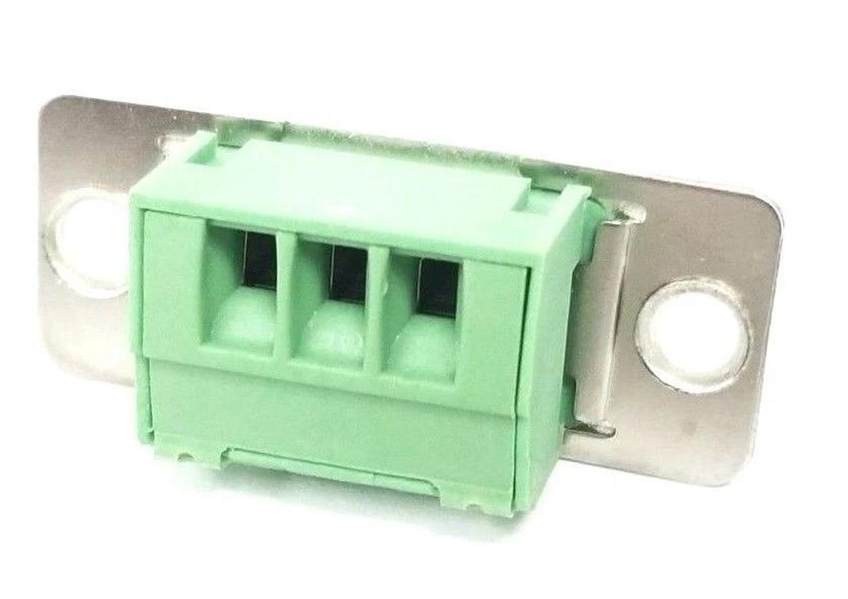 LOT OF 8 NEW GENERIC 3 PIN FEMALE CABLE CONNECTORS