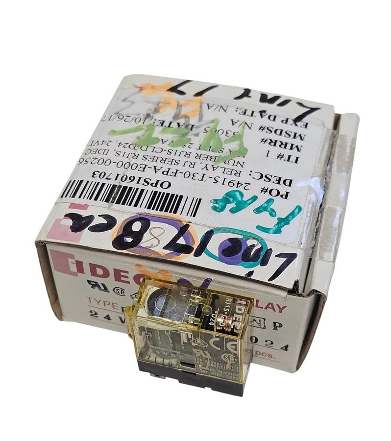 BOX OF 8 NEW IDEC RJ1S-CLD-D24 SLIM POWER RELAYS RJ1SCLDD24 24VDC
