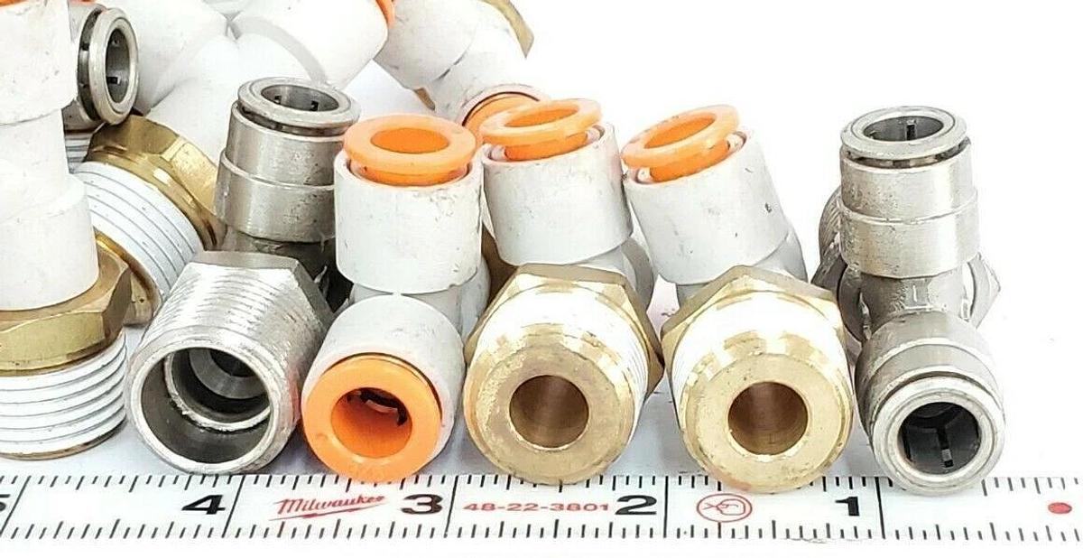 LOT OF 17 SMC SPORE TEE FITTINGS 3/8" X 3/8" X 7/8"