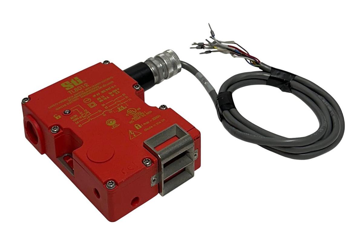 Used STI 44519-1080 / TL8012-S1024SM SAFETY INTERLOCK SWITCH W/ GUARD LOCKING USNP