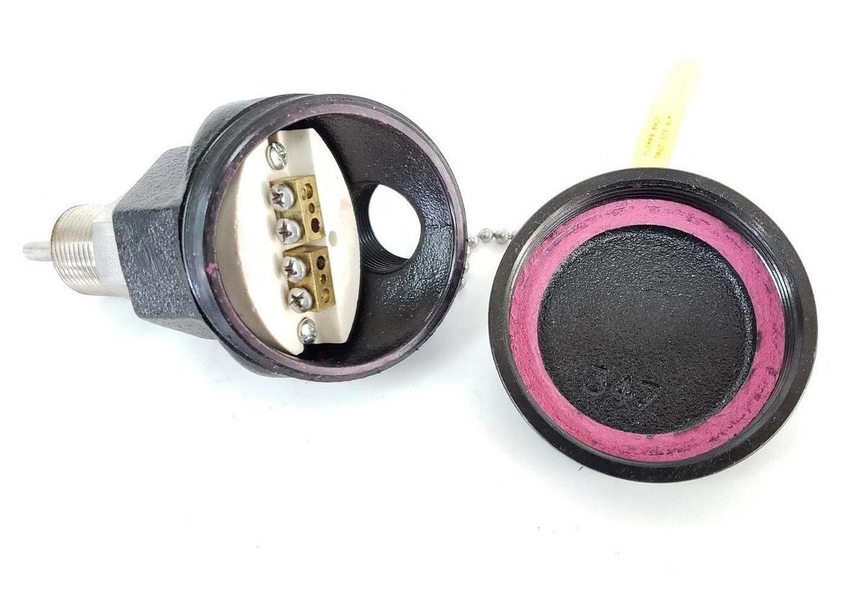 Used SEAGATE J48U-001-00-8RNDC34 TEMPERATURE SENSOR J48U001008RNDC34