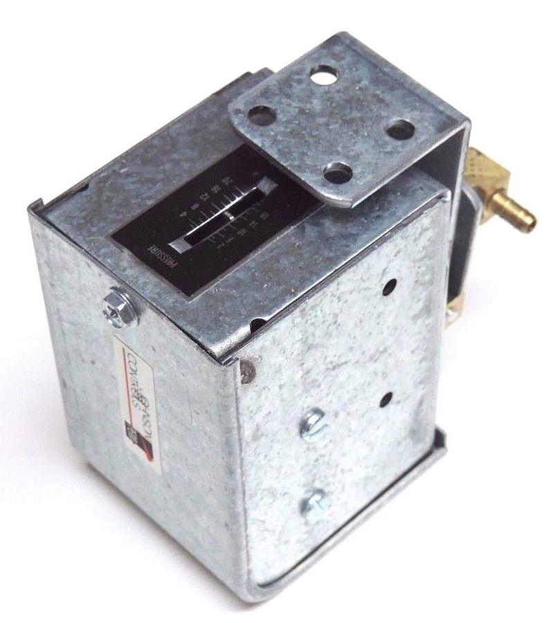 NIB JOHNSON CONTROLS P10BC-7C LOW PRESSURE CONTROL RANGE: 3 / 20 PSIG P10BC7C
