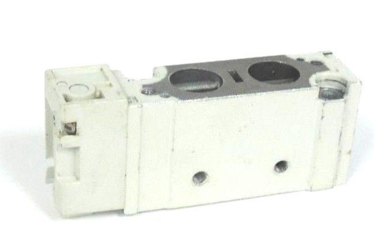Used SMC SY7220-3LOZ-02T VALVE SY72203LOZ02T 0.1~0.7MPa