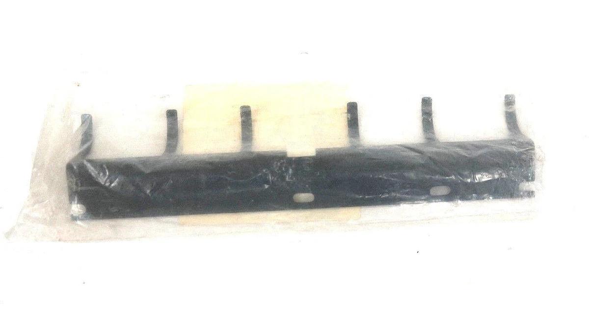 Used NEW AUTOMATED PACKAGING SYSTEMS 58114A1 FINGER GUIDE