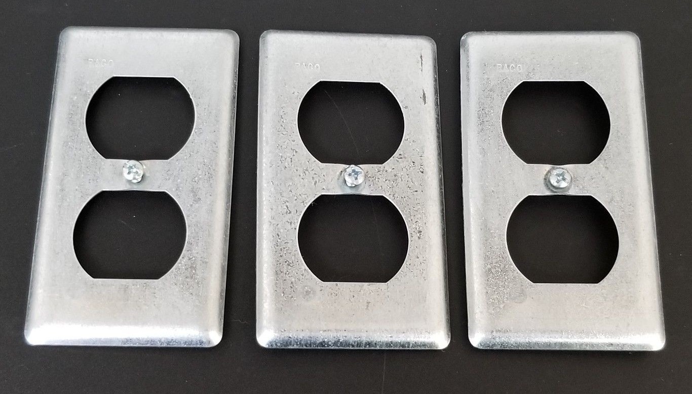 Used LOT OF 3 NEW RACO OUTLET COVERS