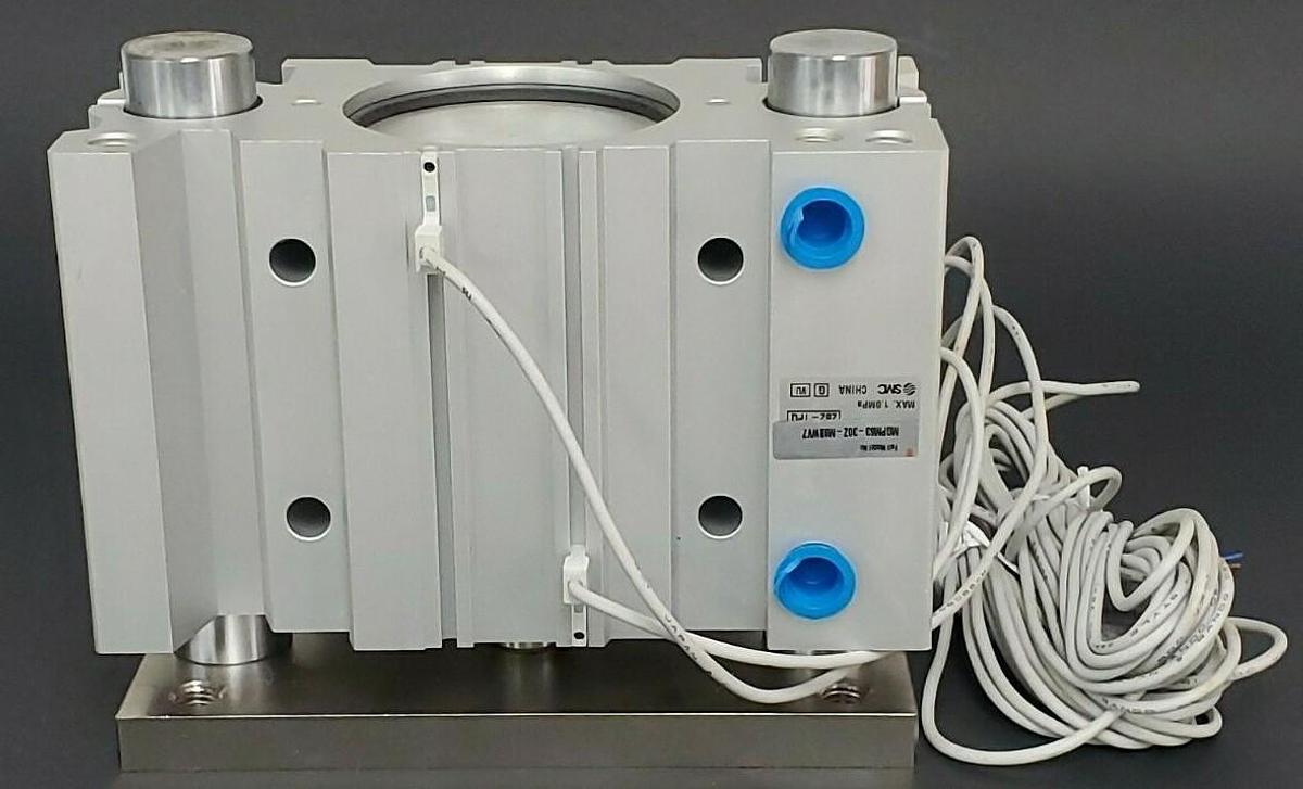 Used NEW SMC MGPM63-30Z-M9BWVZ MGP-Z SERIES CYLINDER MGPM6330ZM9BWVZ MAX. 1.0MPa
