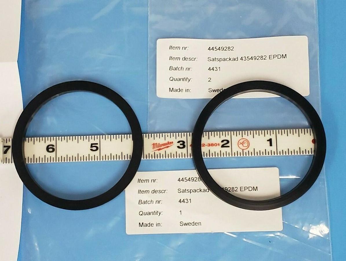 Used LOT OF 2 NEW GE HEALTHCARE 44-5492-82 GASKETS 73.5x63x5.5 EPDM 44549282