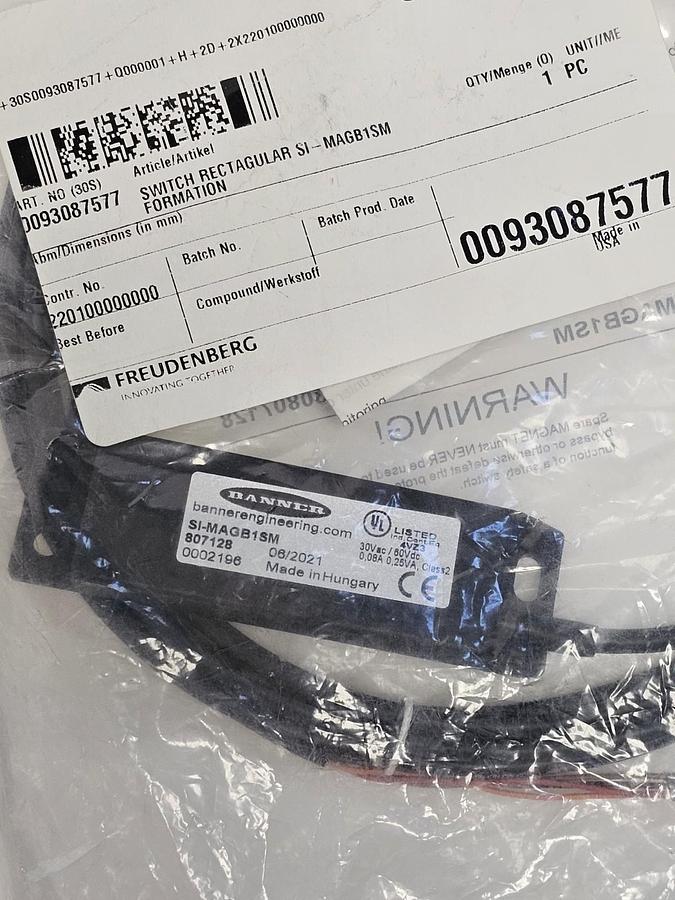 NEW BANNER SI-MAGB1SM MAGNETIC SWITCH 807128 NSFP
