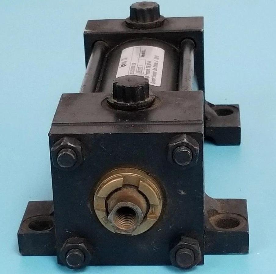 Used PARKER 02.00 CC2AR19MC 2.500 SERIES 2A PNEUMATIC CYLINDER, 2" BORE X 2.5" STROKE