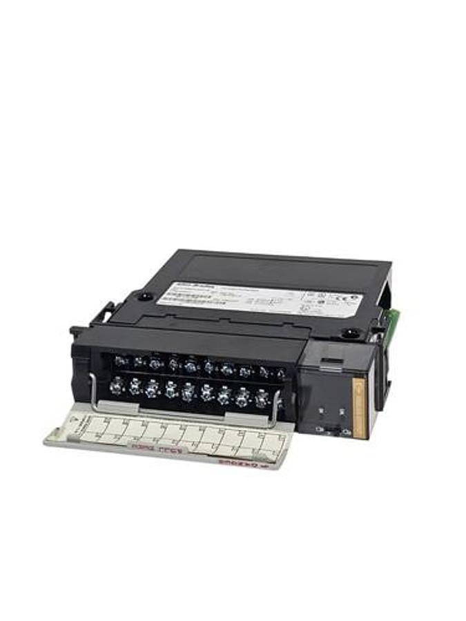 Used ALLEN BRADLEY 1756-OF6CI CONTROLLOGIX 6 PT ISOLATED MODULE SER. A FW: 1.012