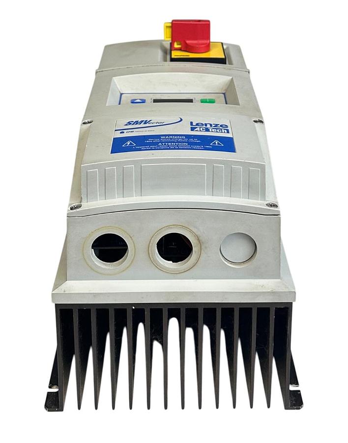 Used LENZE AC TECH ESV152N04TMC / 13374838 SMVector DRIVE 1.5kW/2HP 3PH 400-480V USNP