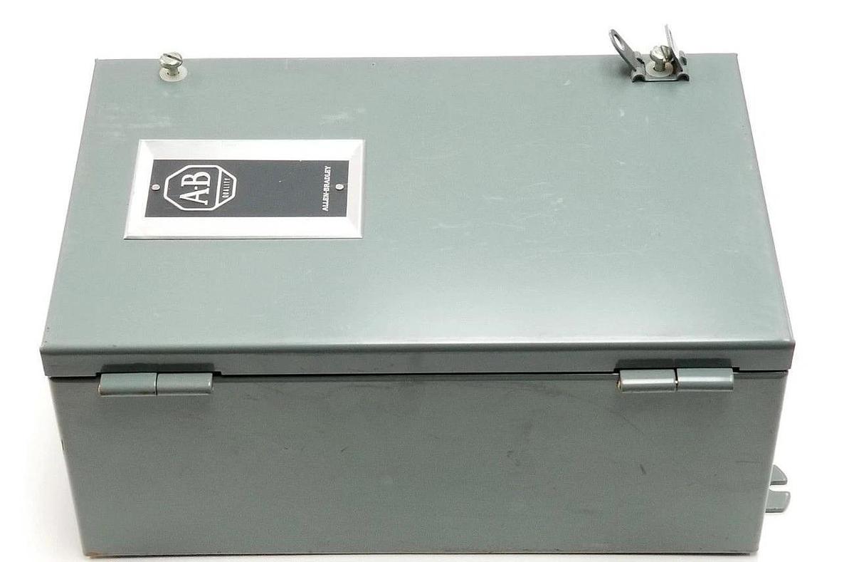 NEW ALLEN BRADLEY 500L-CJD93 AC LIGHTING CONTACTOR SER. B W/ 500L-COD93 SER. B