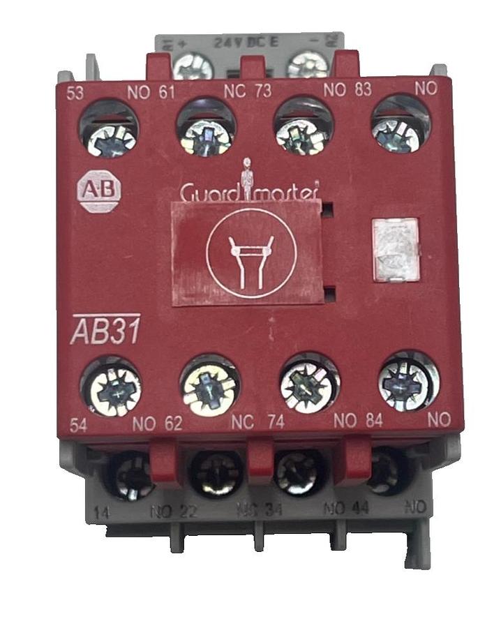Used Allen-Bradley 700S-CF620EJBC /A Guardmaster Safety Control Relay 24VDC NSMP