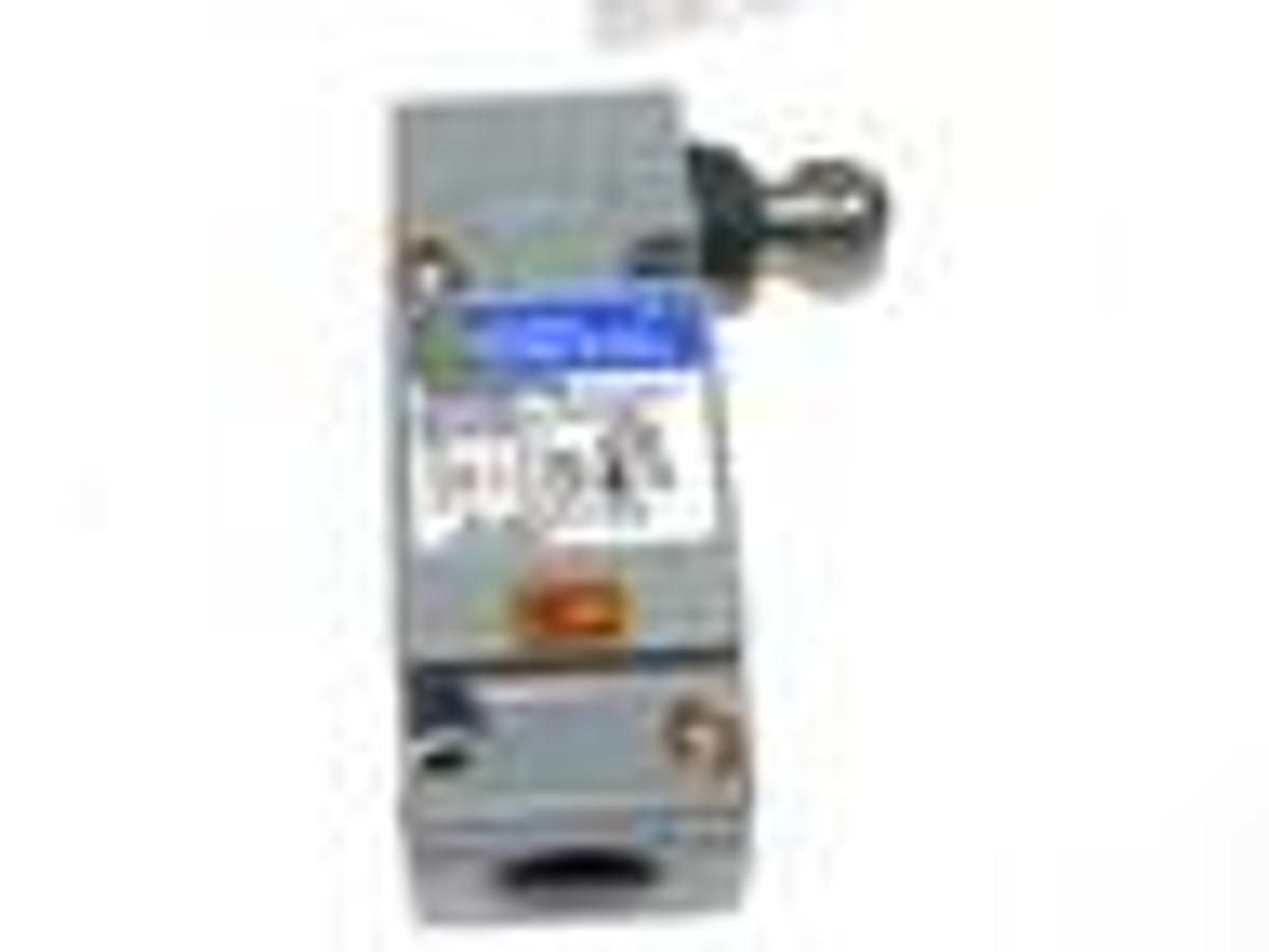 Used NIB SQUARE D 9007C54FP10 LIMIT SWITCH SER. A TYPE F PRETRAVEL .08 HEAD
