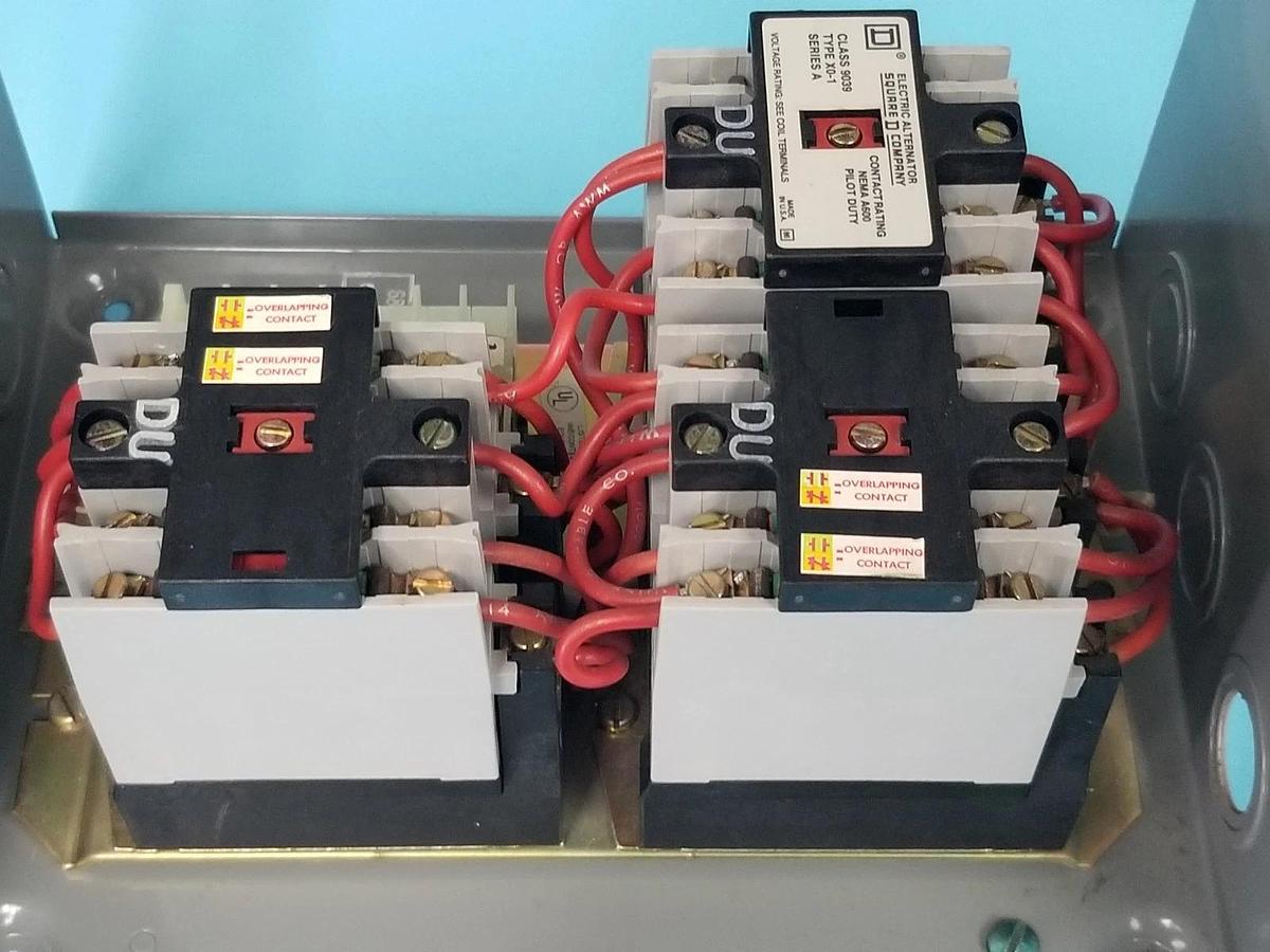 Used SQUARE D 8903 TYPE L LIGHTING CONTACTOR 8501-X0-21S1 , 8501-X0-22S1 120V 60HZ