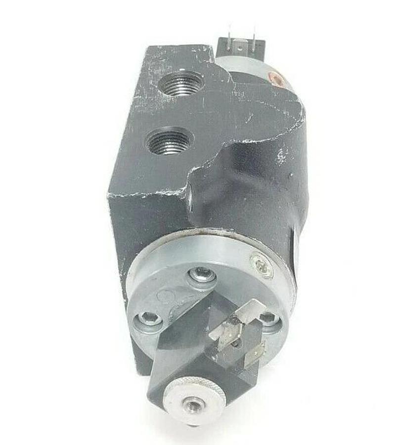 Used INGERSOLL RAND ARO K243SS-120-A VALVE K SERIES 116-218-33 120VAC 50/60HZ