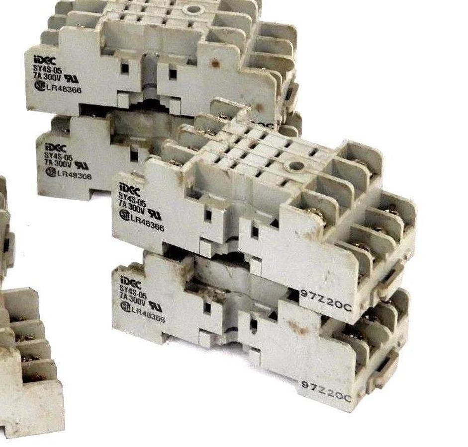 Used LOT OF 8 IDEC SY4S-05 RELAY SOCKETS SY4S05, 7A, 300V
