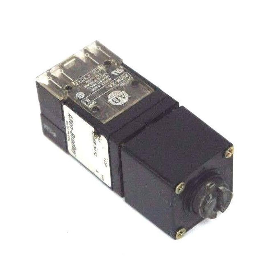 Used ALLEN BRADLEY 800MR-N31Q OPERATOR FOR SELECTOR SWITCH SER. A W/ 800M-XA CONTACT