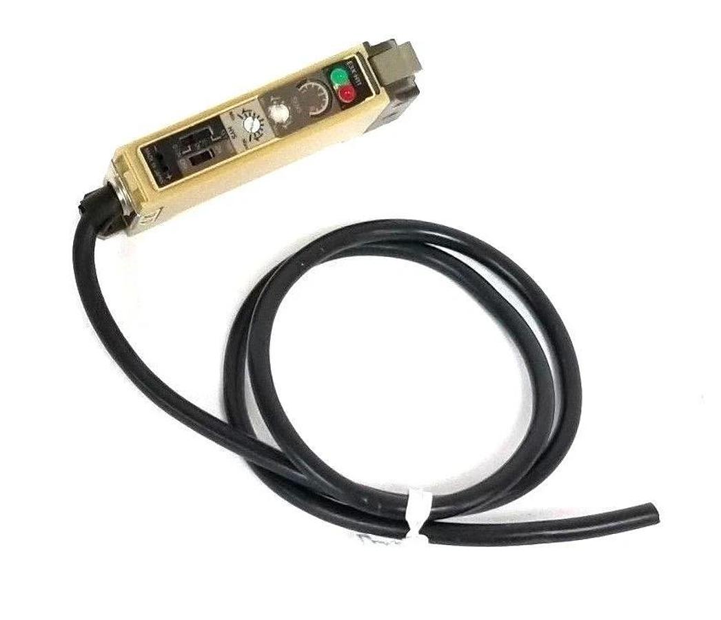 Used OMRON E3X-H11 PHOTOELECTRIC SENSOR 10-30VDC, E3XH11 *MISSING COVER*