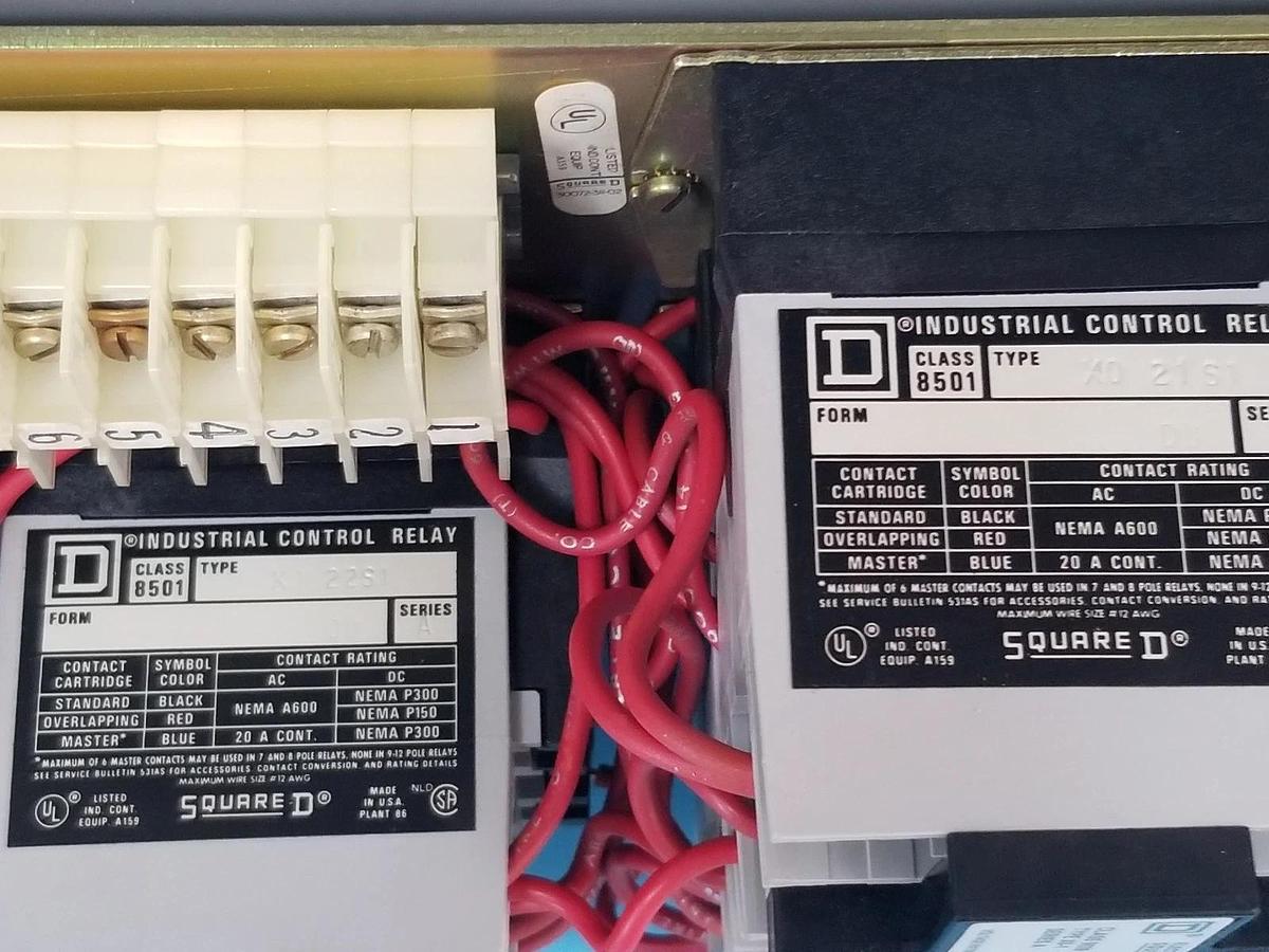 Used SQUARE D 8903 TYPE L LIGHTING CONTACTOR 8501-X0-21S1 , 8501-X0-22S1 120V 60HZ