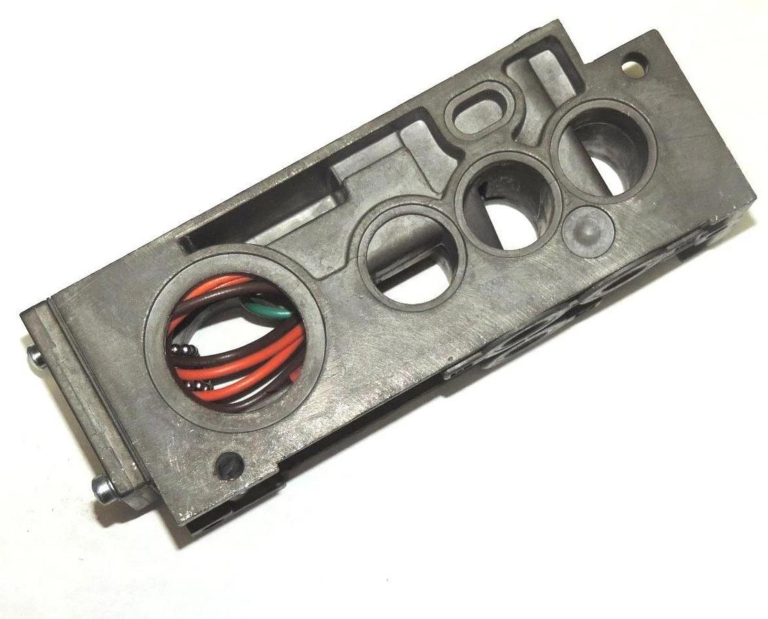 LOT OF 2 NUMATICS 229-632 VALVE BASE MANIFOLD BLOCKS 229632