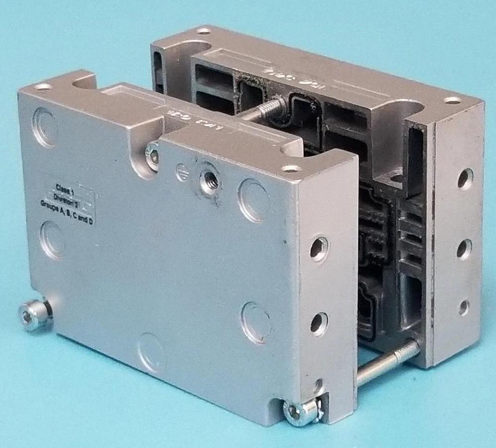 Used FESTO ELECTRIC CPV-14-VI PNEUMATIC MANIFOLD 18210 , 162-540 , 162-541
