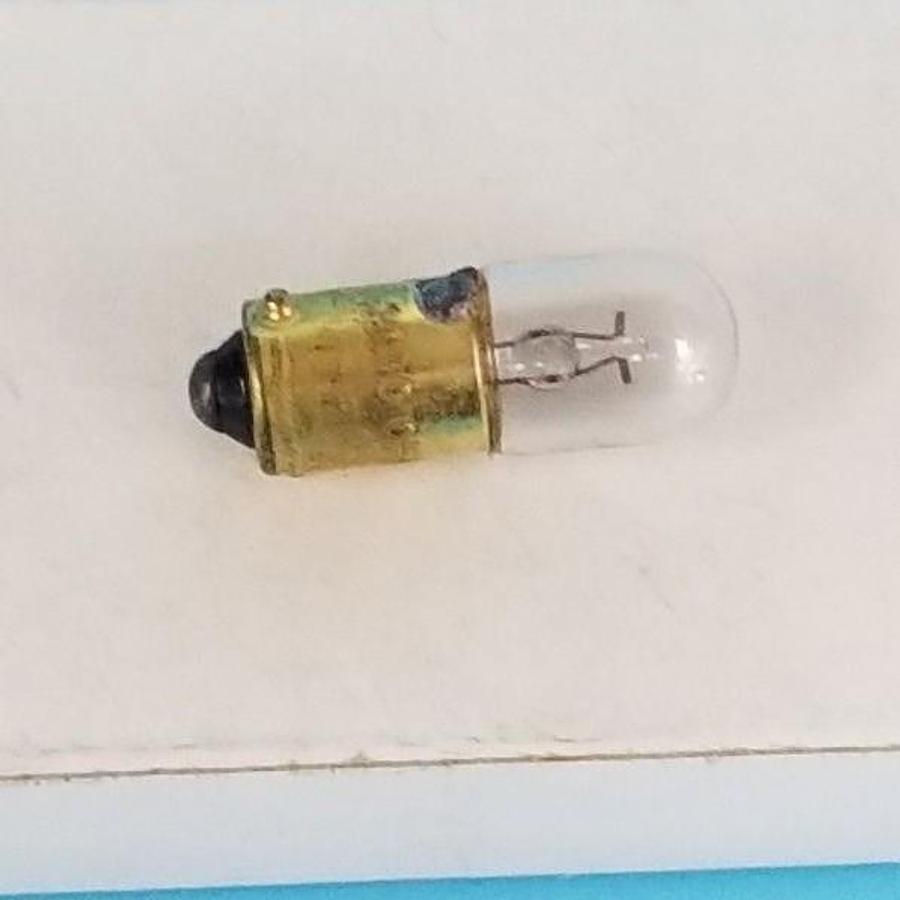 Used LOT OF 8 NEW GENERIC 1490 MINIATURE LAMPS